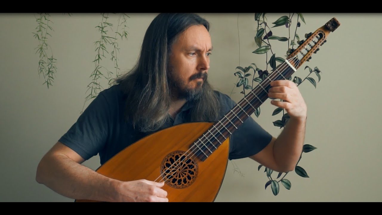 Favorito by Dimedes Cato played on a Lute-Guitar