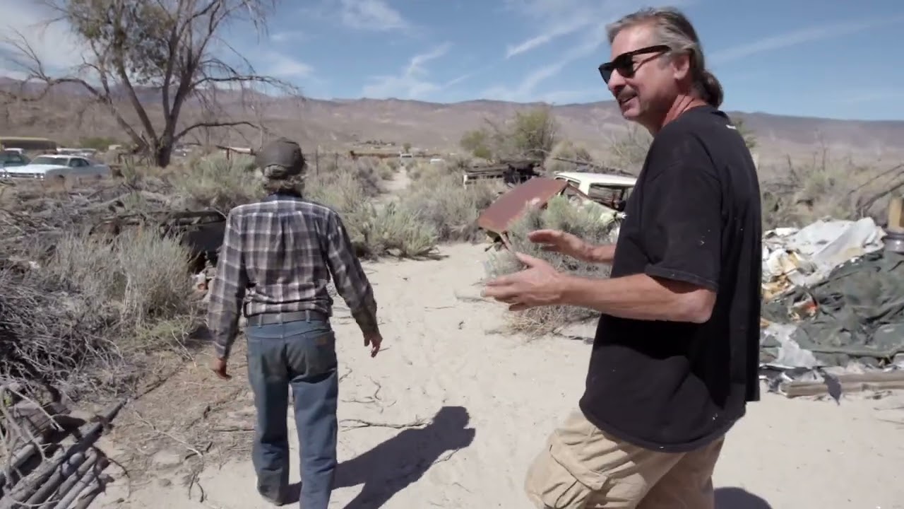 Roadkill S07E12 1700 Miles In The Vanishing Paint Challenger
