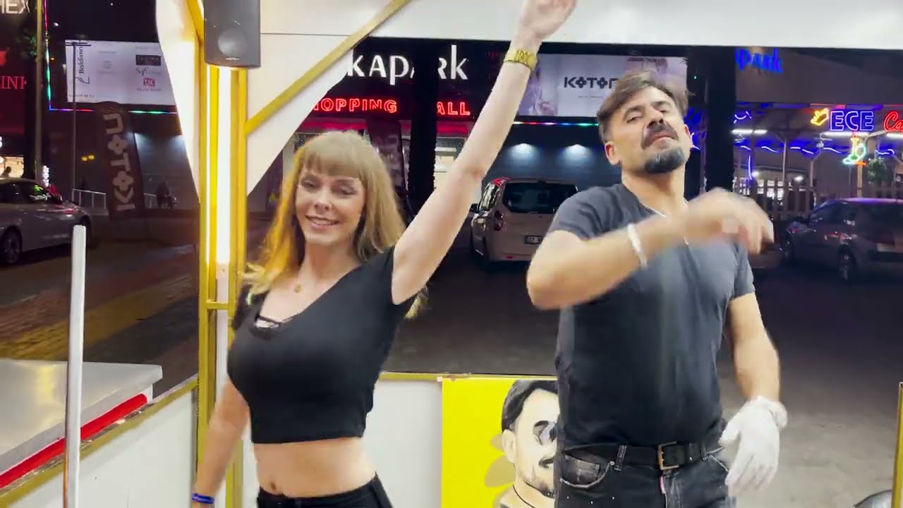 Çılgın Dondurmacı Kalbimsin Şarkısı İle Süper Şovlar Devam Ediyor Bu 4 Video da Süper Değil mi?