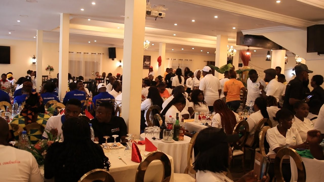 #Société : Célébration de la Fête du Travail avec Faste à la Petite Villageoise Restaurant.
