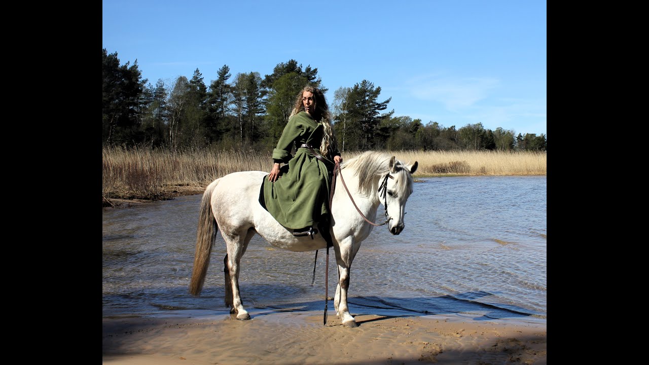 One day in the swedish spring #vikingwoman #horse #vikings #swedish #lifestyle #naturelovers