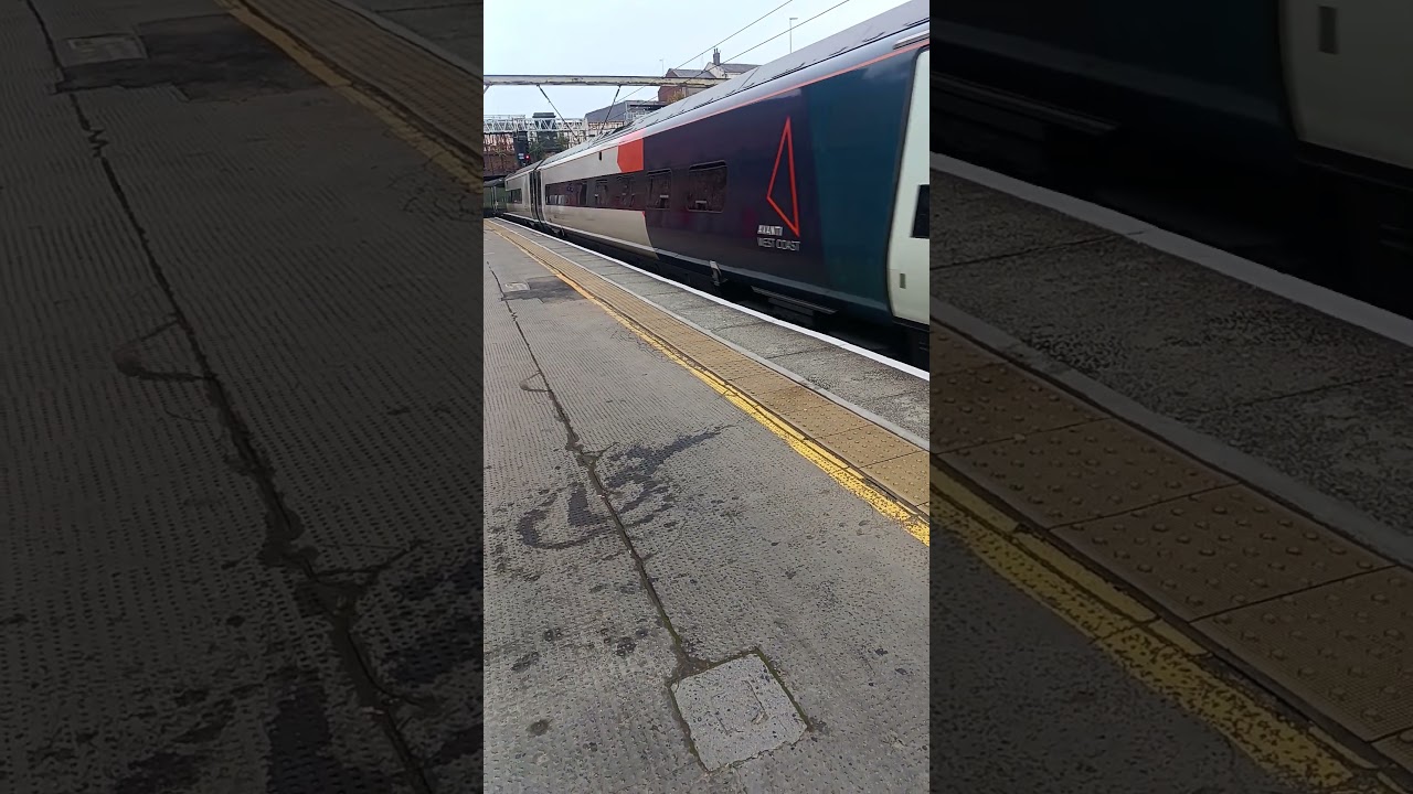 Avanti WestCoast 390005 arriving at Preston 27/9/25