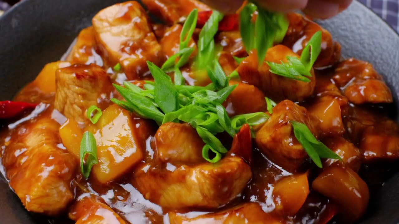 Why This Saucy Kung Pao Chicken Is Currently Taking Over Our Weeknights