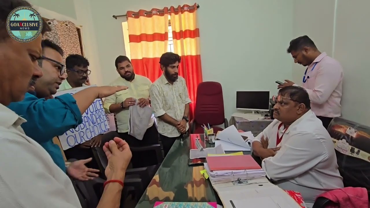 मीराबाग बंधाऱ्या विरोधात आंदोलकांचा सांगे जल संपादन विभागावर मोर्चा. 