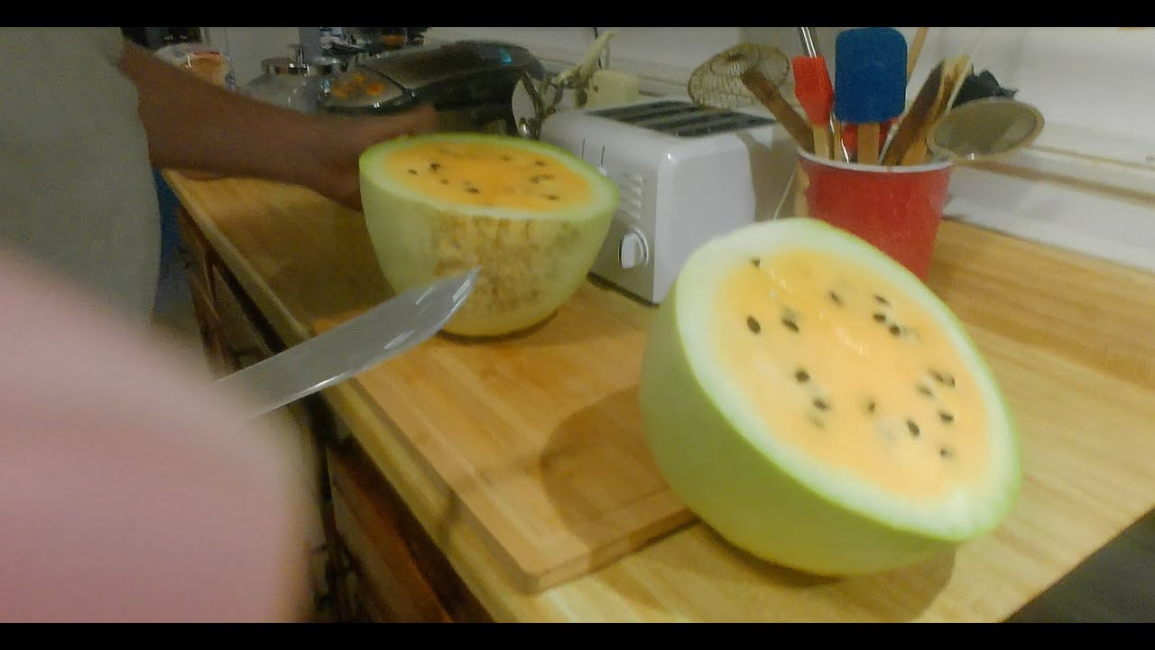 Missouri heirloom yellow flesh watermelon