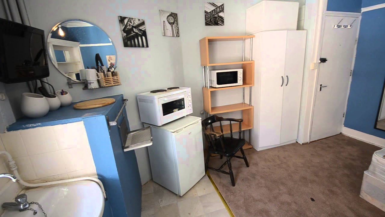 Large bedsit in W2 London Hyde park