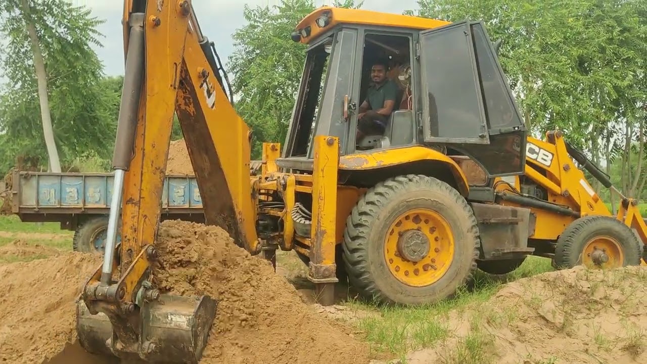 ## JCB thi kai rite trecktar ma mati bhari sakay ##