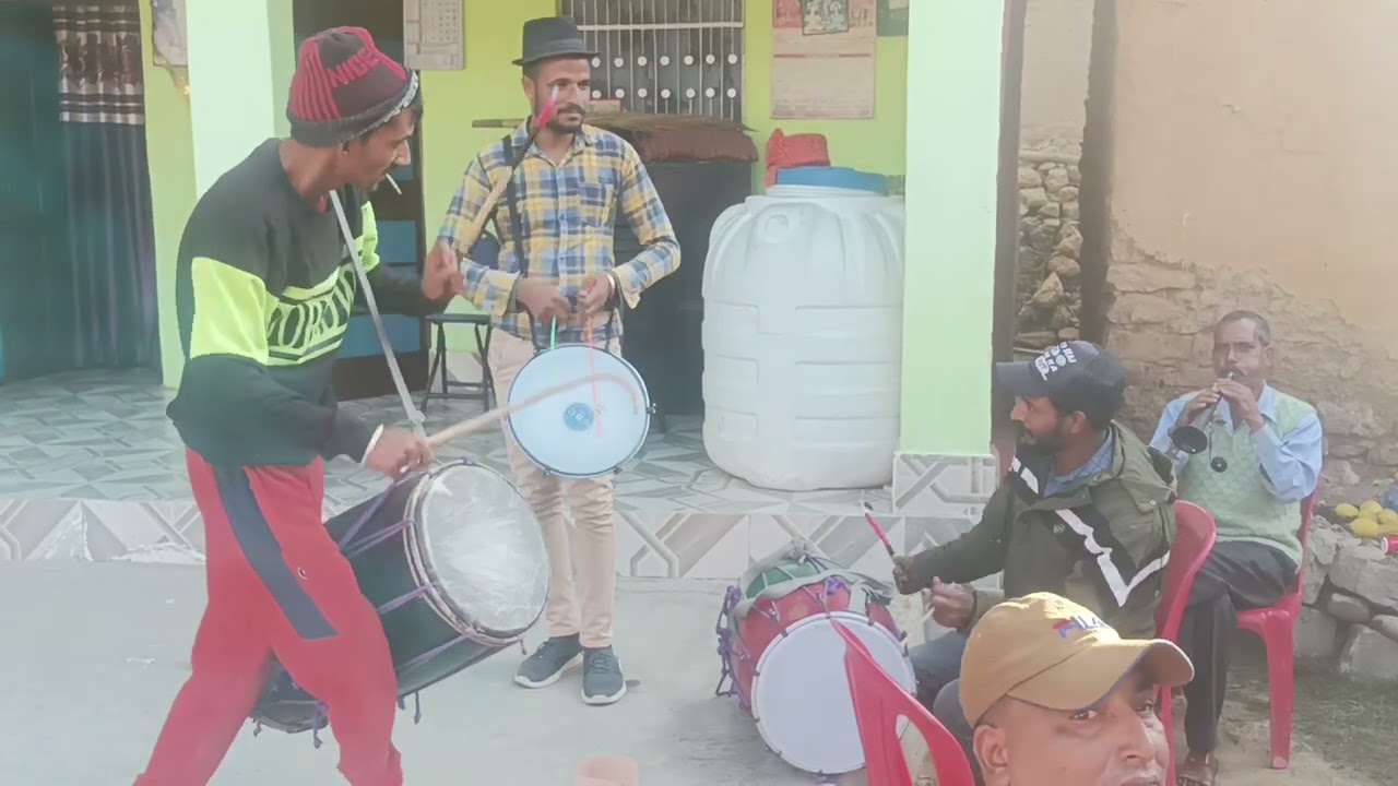 Mandyali Naati Dhol (ye party to jabardast hai)