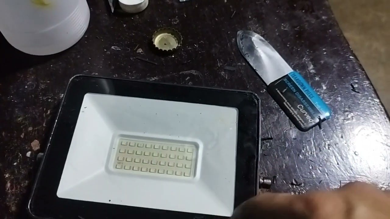 Cómo quítale el vidrio a un reflector es pero  i ven esplricado