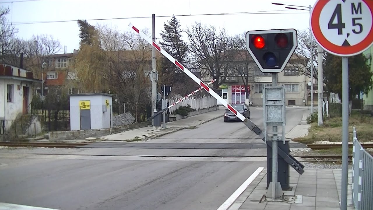 Spoorwegovergang Simitli (Симитли) (BG) // Railroad crossing // Железопътен прелез