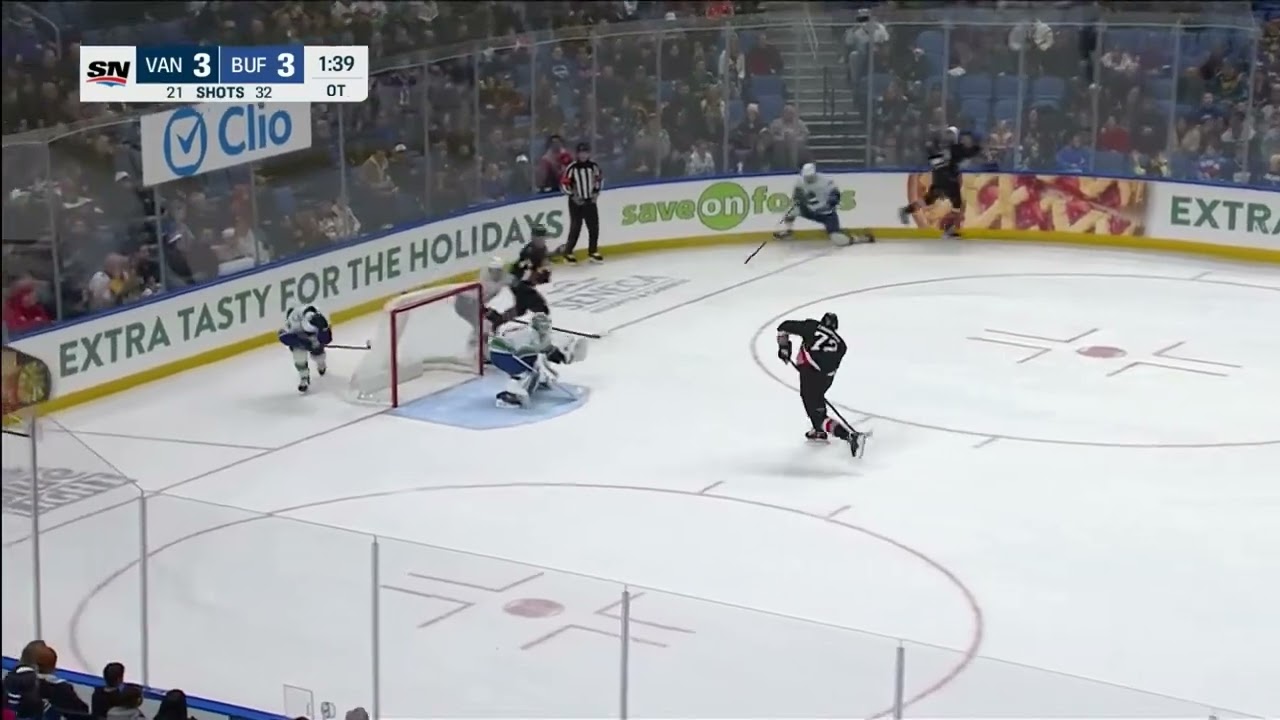 Kevin Lankinen INCREDIBLE save against Buffalo in OT