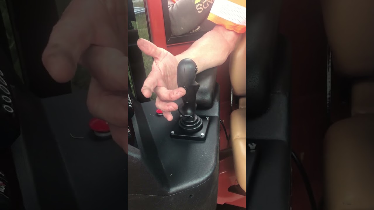 Ditch Witch JT30 screen and in cab tour