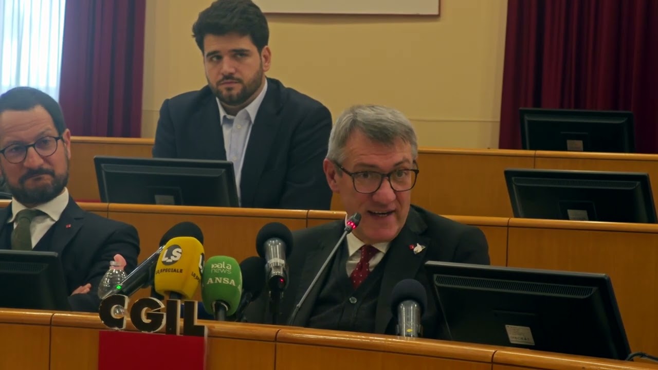 Maurizio Landini, la conferenza stampa su salario e sciopero (sintesi)