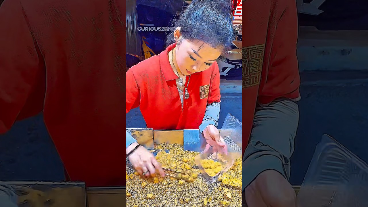 🇯🇵 Beautiful Girl Making Authentic Japanese Mochi by Hand in KL Night Market! 🍡