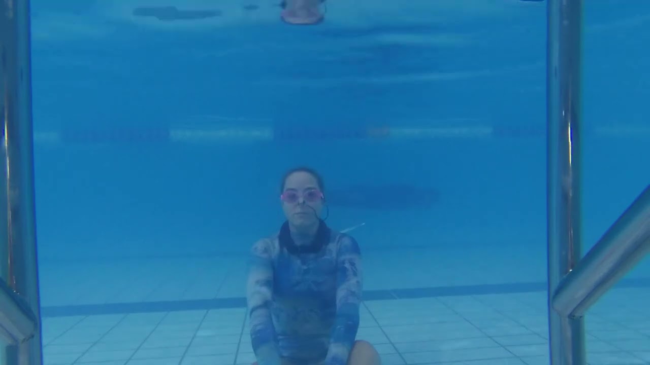 Empty lung warm up breath hold