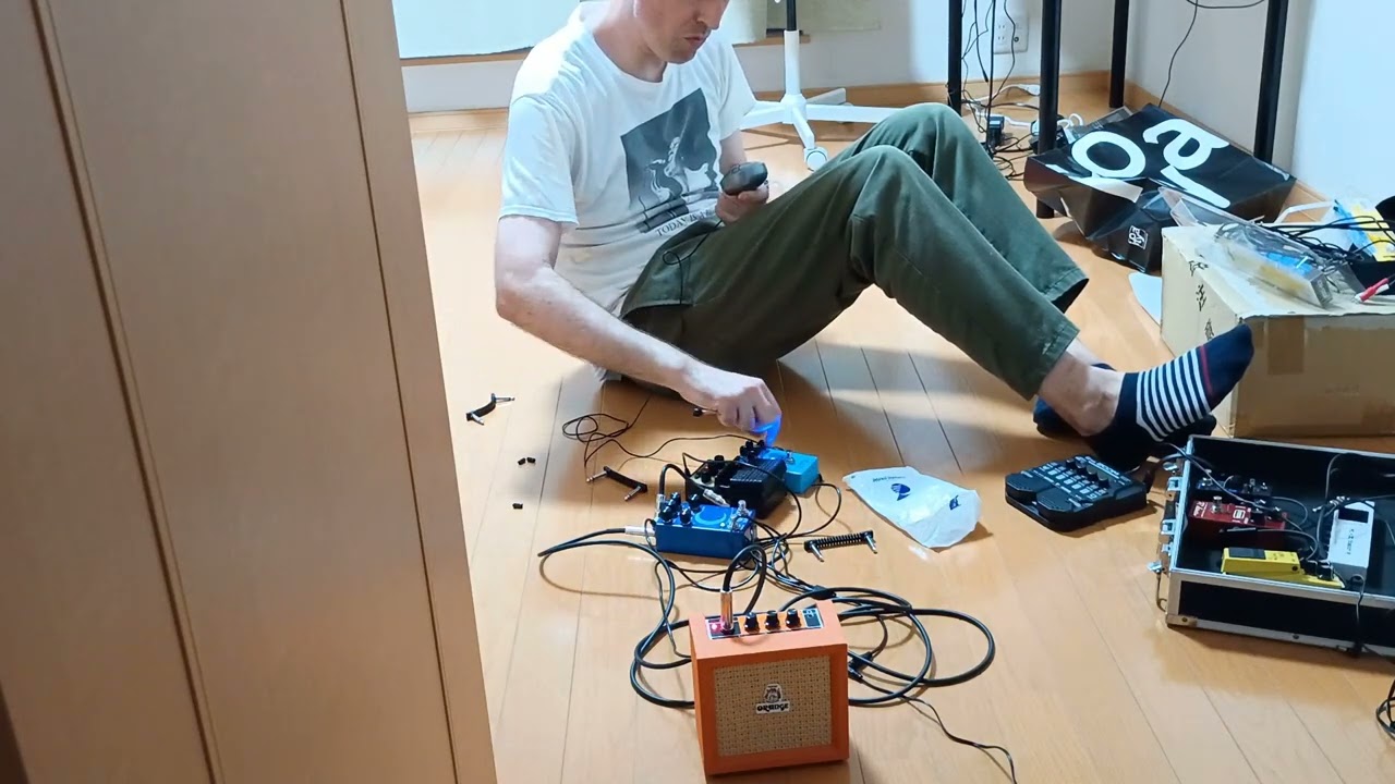 Delayed tongue drumming in chorus slöwly