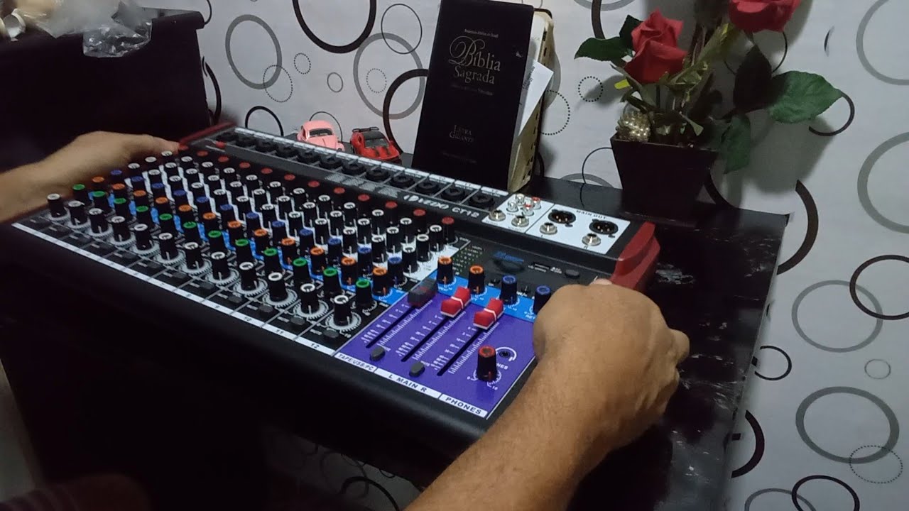 Unboxing da mesa de som Vedo CT12