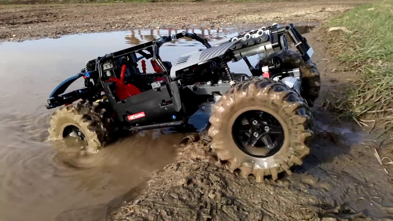 Lego Technic Rock Crawler - BuWizz V2