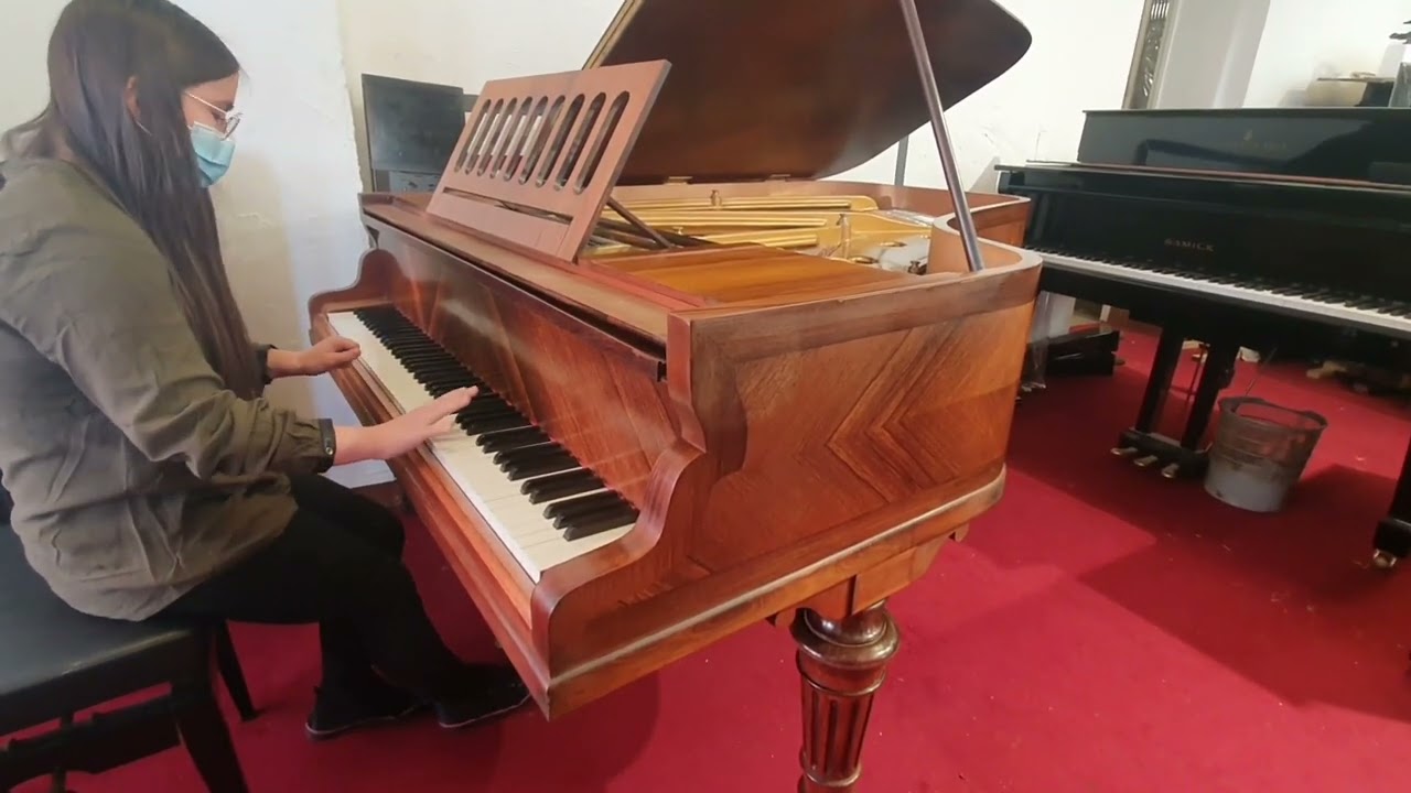 Piano à queue Erard modèle 180
