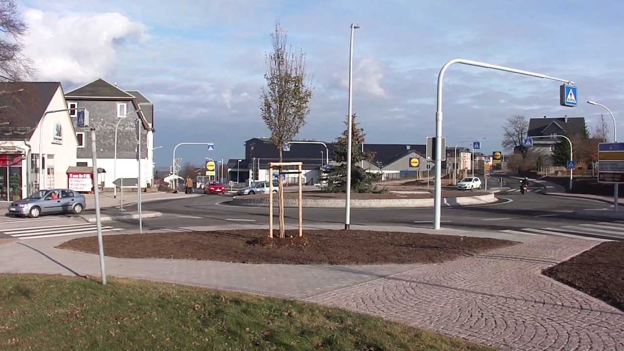 Kreisverkehr in Neuhaus am Rennweg B 281-Bahnhofstraße 2012