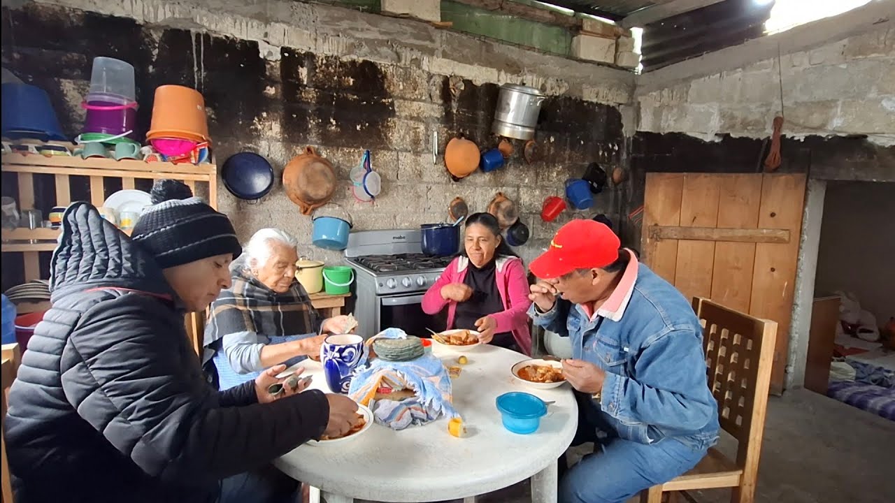 Disfrutando  una deliciosa  comida con jefecita  y la familia quedo delicioso rechupete 