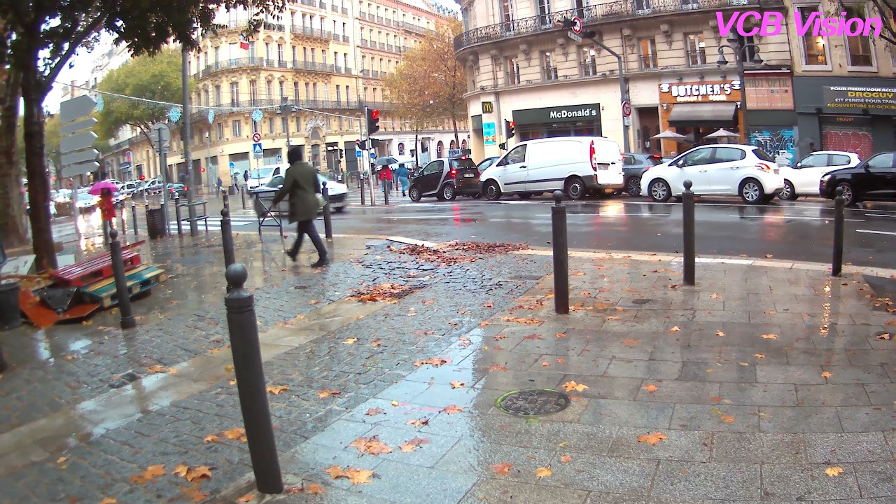 Marseille, la pluie d'automne sur l'allée Gambetta (the autumn rain in Gambetta alley)