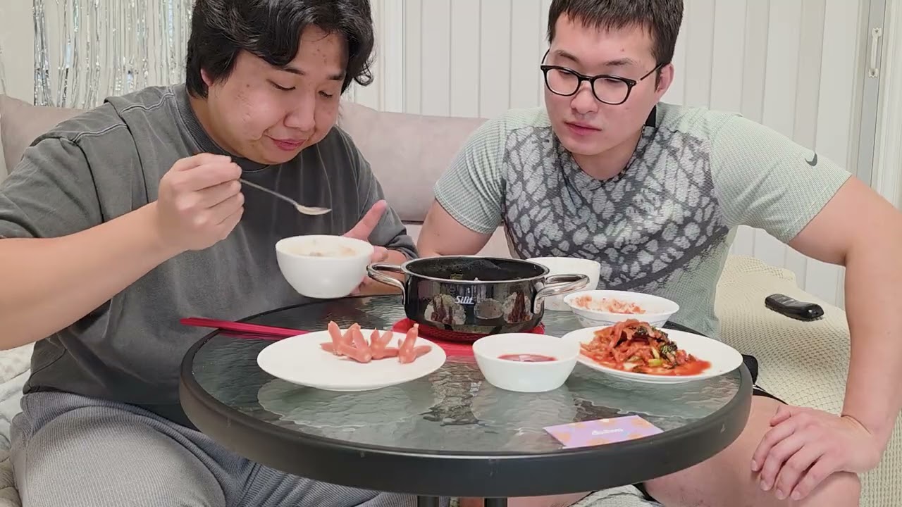 차돌 된장찌개와 소시지 집밥 먹방