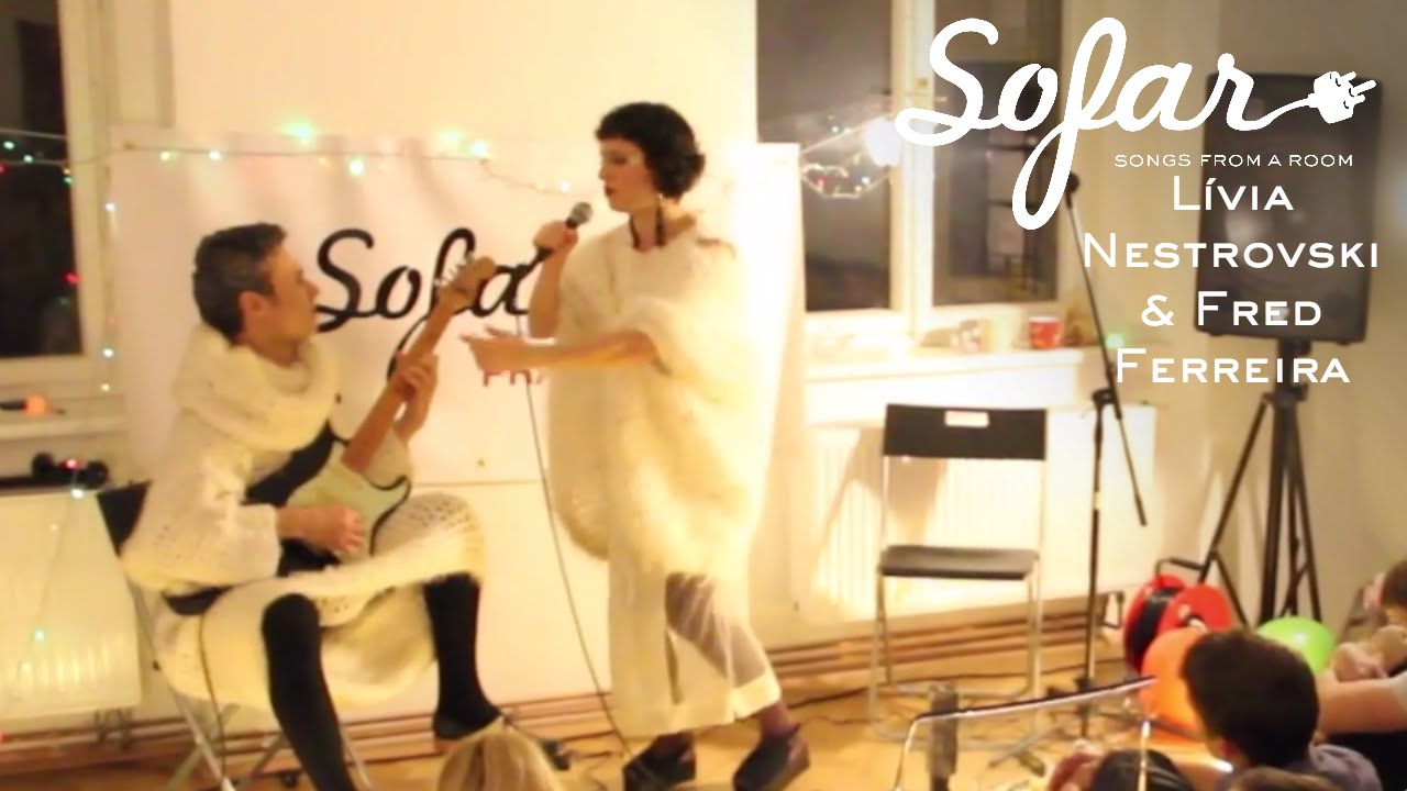Lívia Nestrovski & Fred Ferreira - Mortal Loucura (Cover) | Sofar Prague