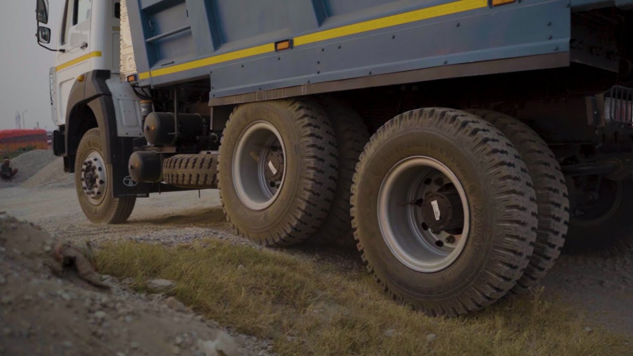 Tata Signa 2825 Tipper Review | BS6 10 Wheel Tata Tipper Hyva