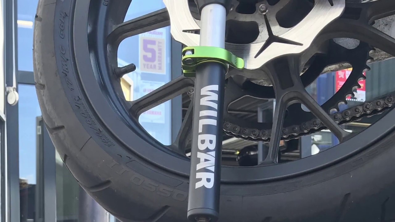 Bike Witch - gemakkelijk de ketting van je motor smeren zonder middenbok