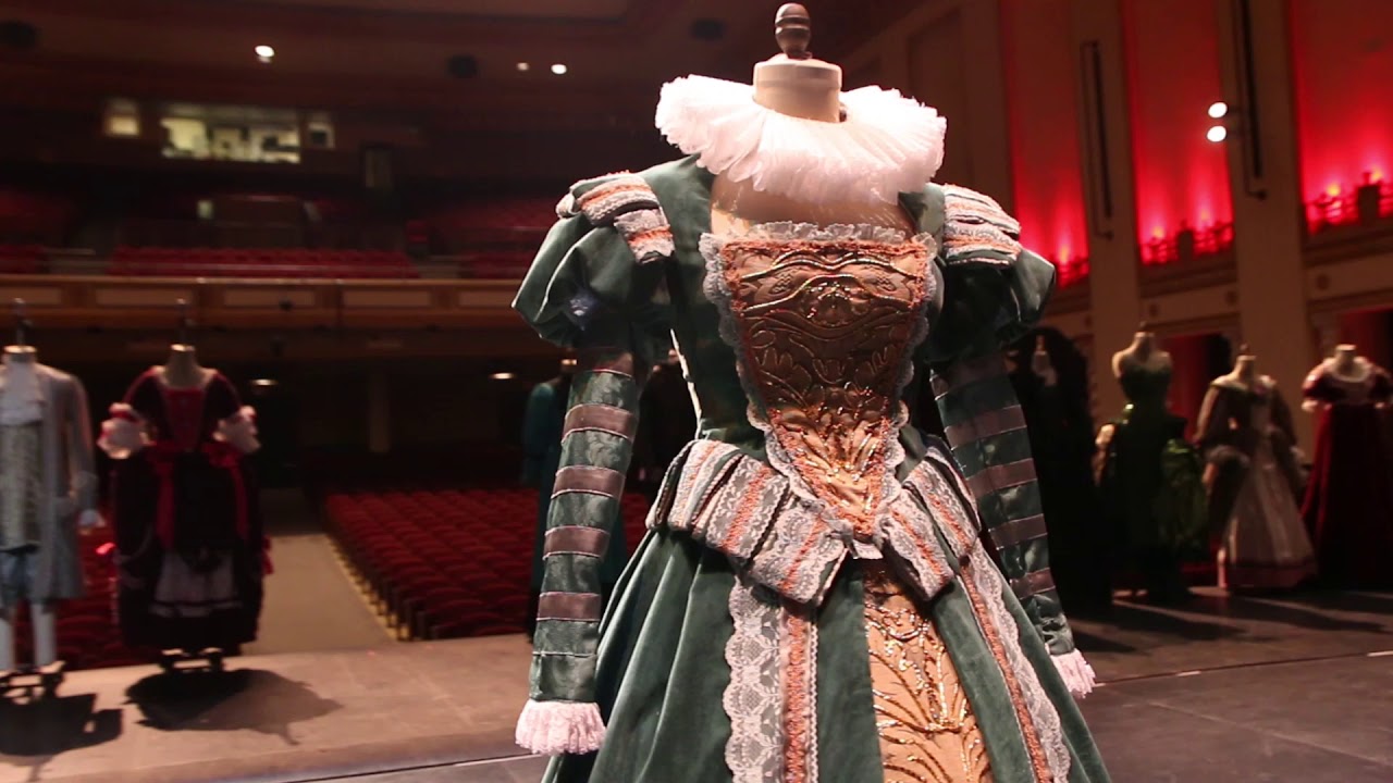 Exposición virtual: el vestuario teatral a través del tiempo - Prof.  Miguel Vando