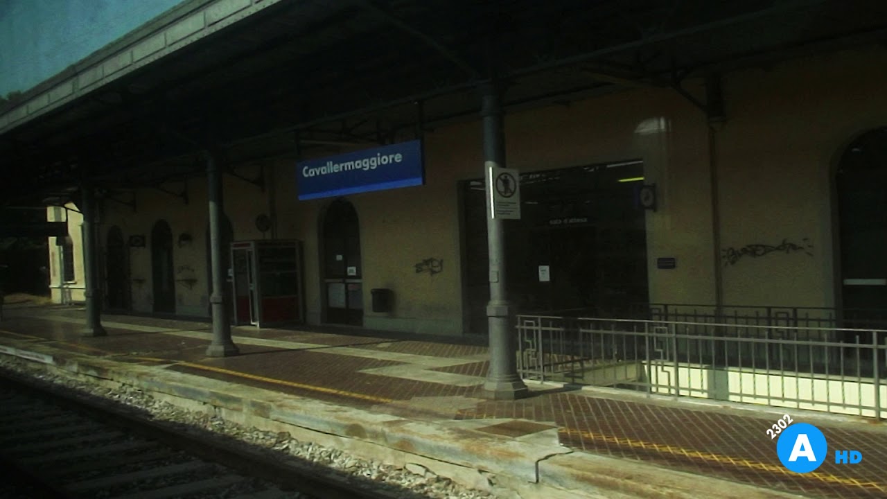 Annunci alla Stazione di Cavallermaggiore