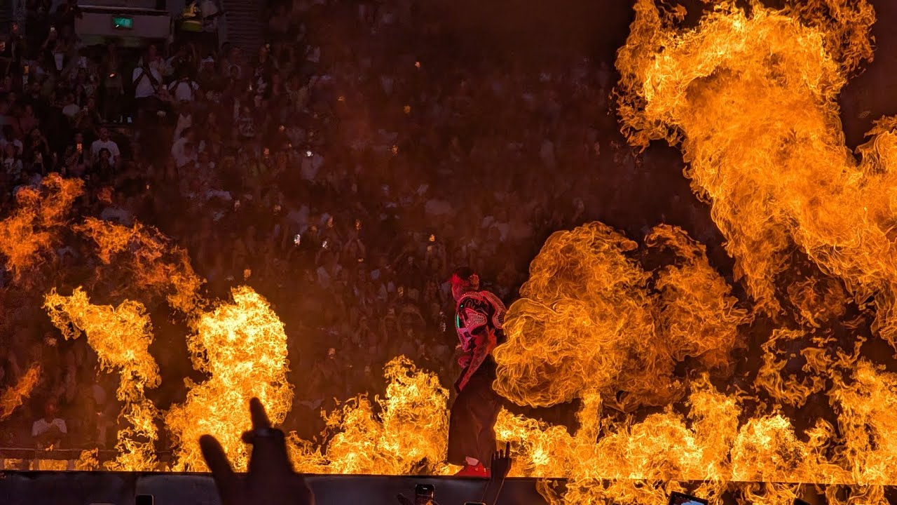 Chris Brown - Kiss Kiss live performance London Tottenham Hotspur Stadium 2025 #chrisbrown #london