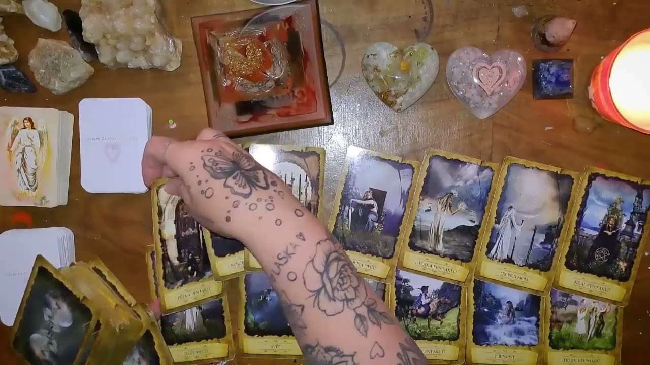 ‼️ OZVE SE ČLOVĚK Z MINULOSTI‼️JDE VÁM ZPRÁVA... #vykladkaret #opakovani 