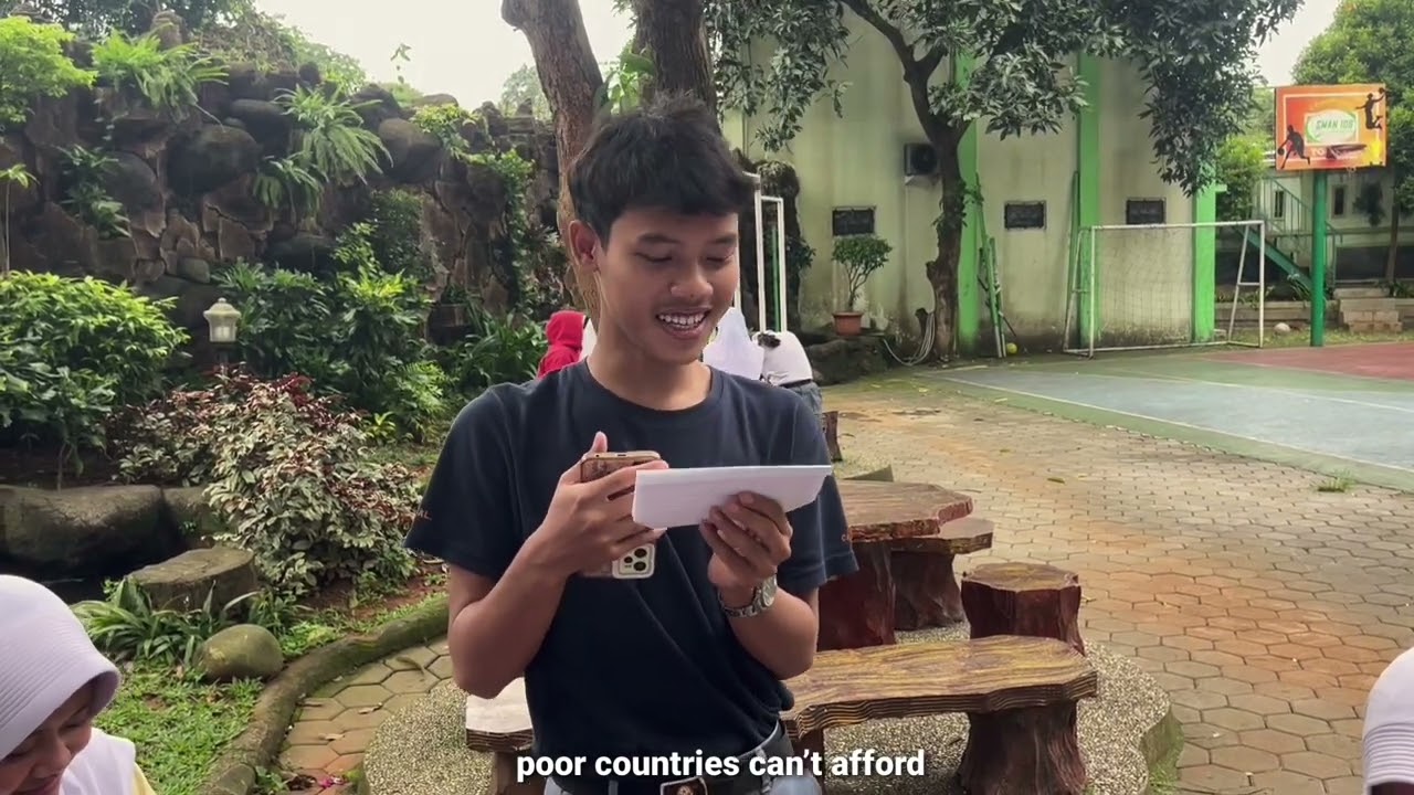 DEBATE ENGLISH This House Believes That Individual Actions Are Not Enough to Reduce Carbn Footprints