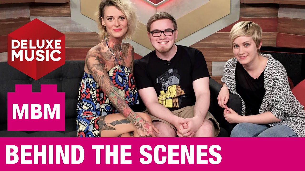 Behind the Scenes & Vlog: 