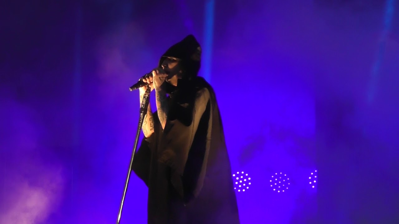 Marilyn Manson - Cry Little Sister 