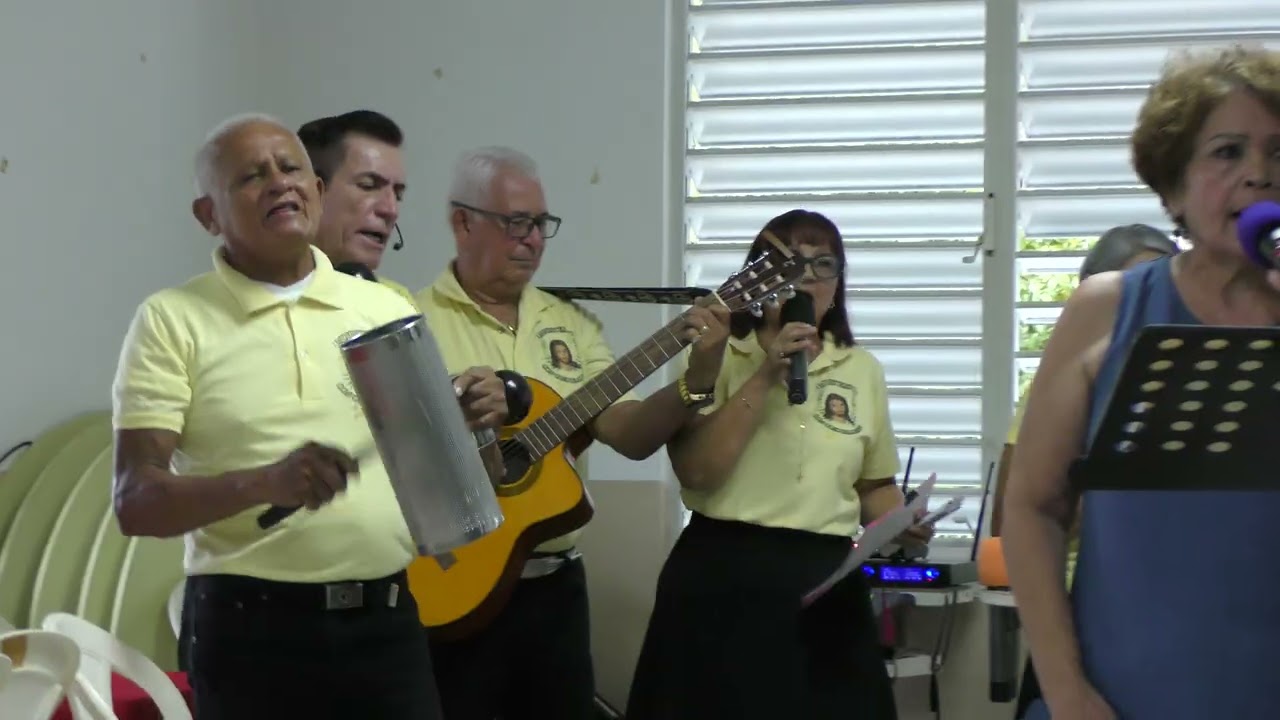 Legionarios celebran la natividad de la Virgen Maria