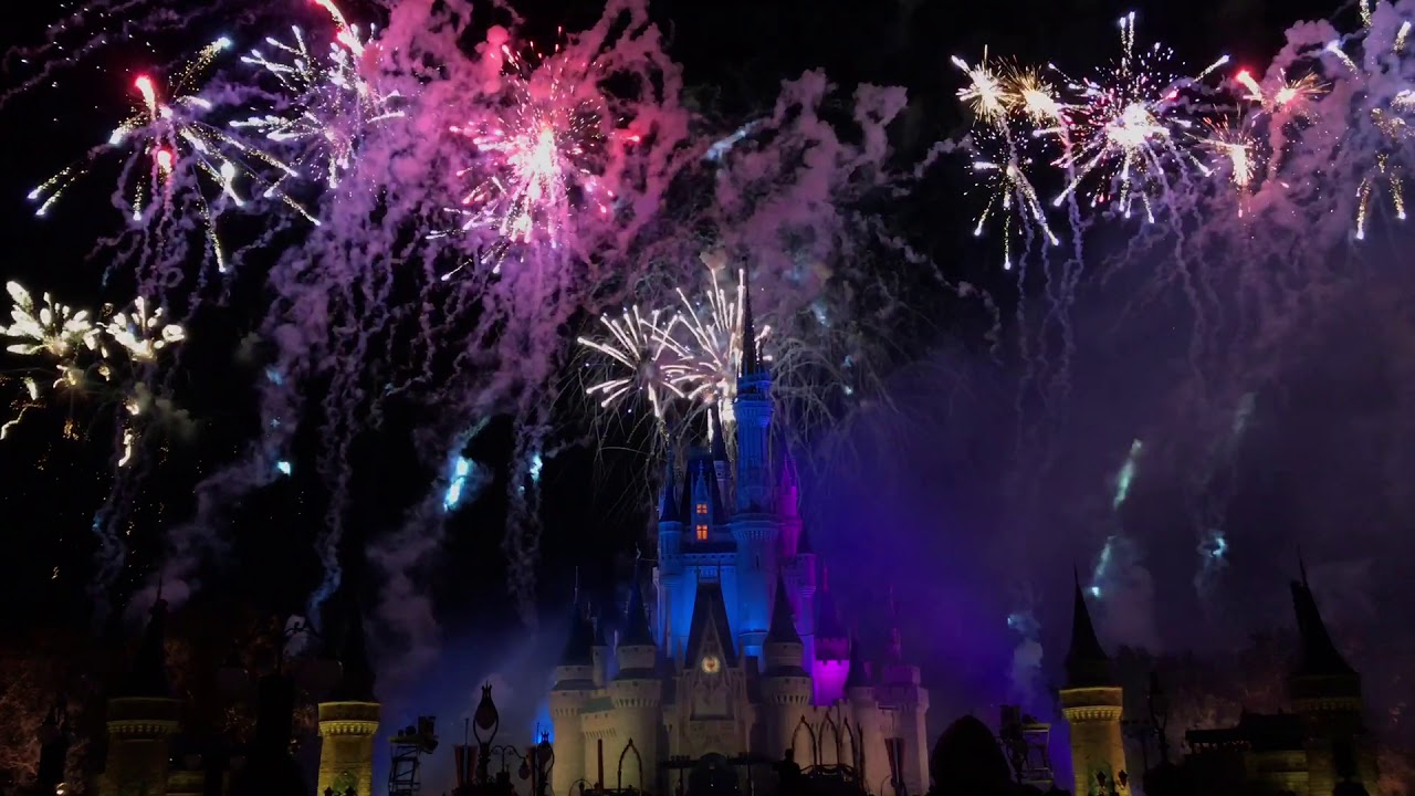 2018 Fantasy in the Sky New Years Eve Fireworks - Magic Kingdom - Walt Disney World