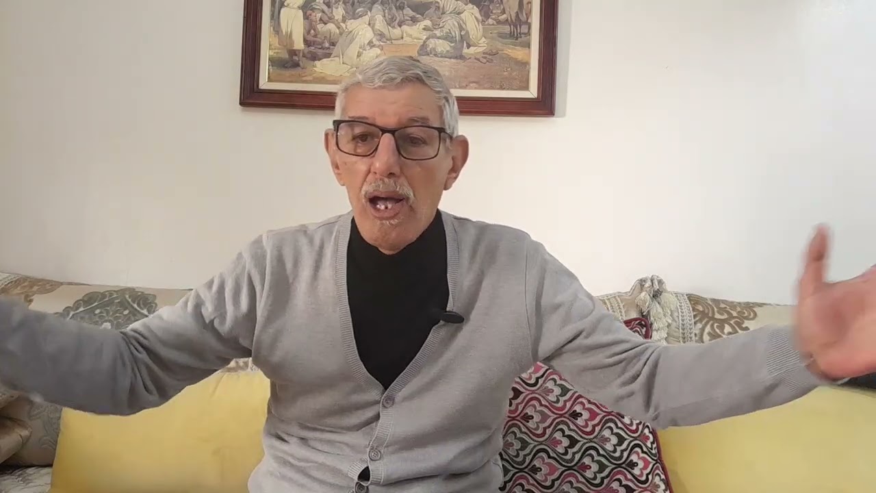 بوليسي بغا أدير فيها سوبير مان ،  اجابها فراسو ، خرج فيه مول الموطور اوصفتو المستعجلات. 