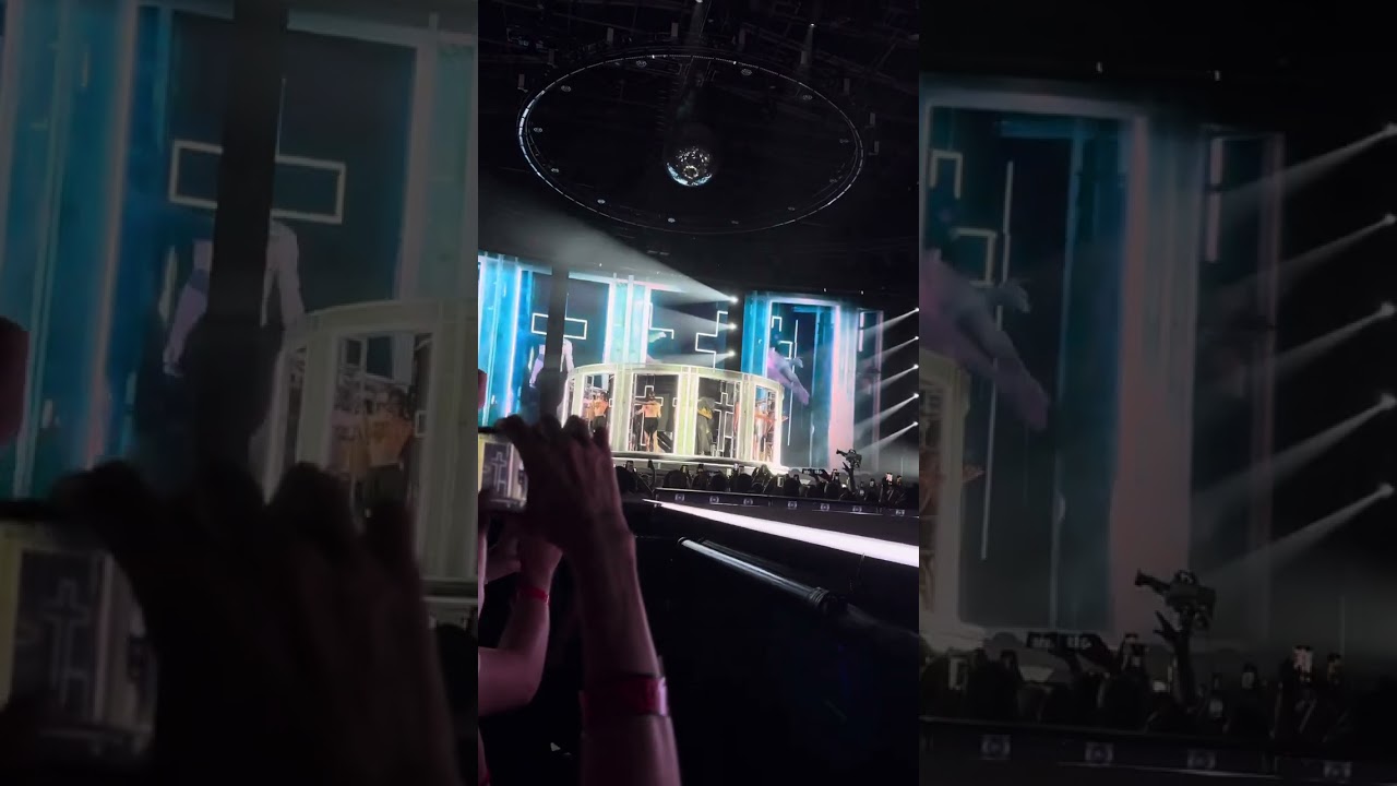 Madonna - Like a Prayer live at Celebration Tour, Rio de Janeiro - Copacabana beach