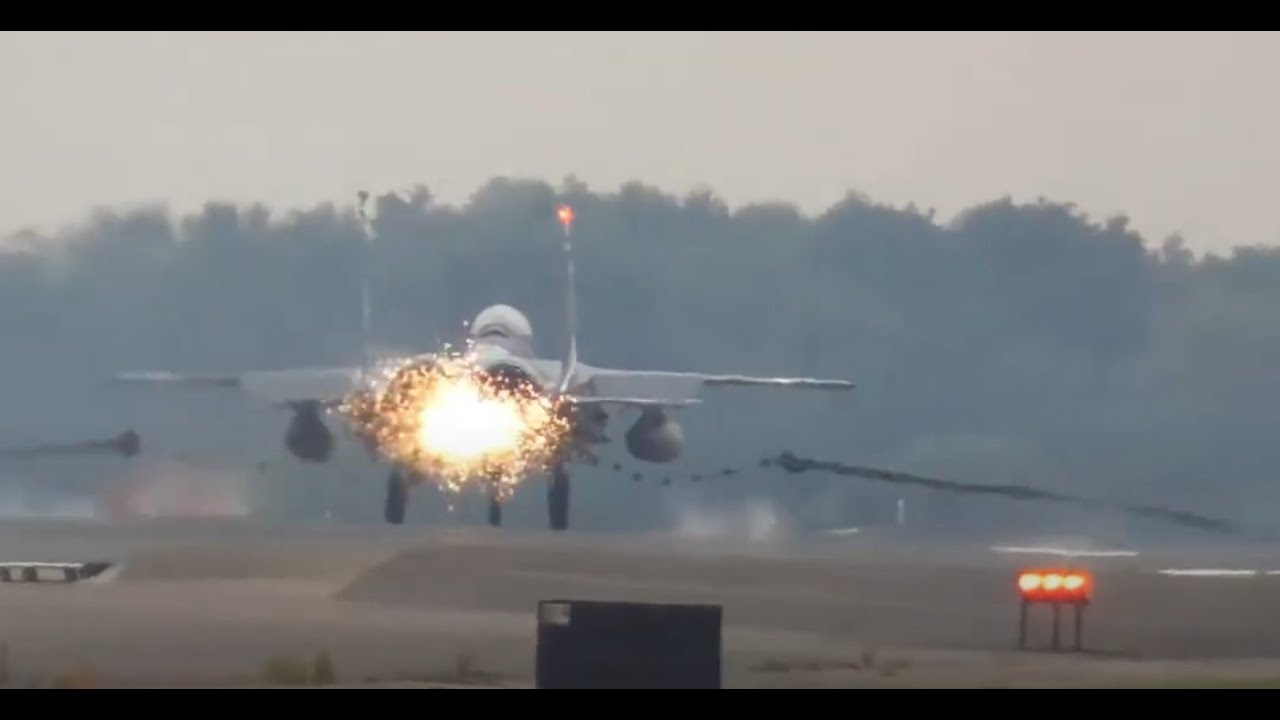 USAF F15 flight #JACKAL62 :EM @ Kleine Brogel BE divert to Lakenheath Hydraulic Fail(watch till END)