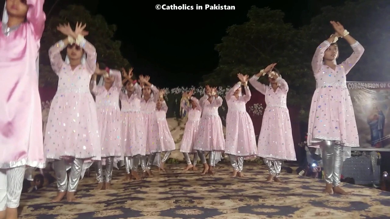 Teri Mamta ki Chaya Main | Hindi Song | Sadhana Sargam | Presented by: St. Mary's Convent Gujranwala