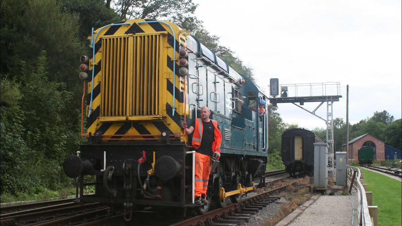 Class 08 running [+startup] at the NYMR - 12/09/21