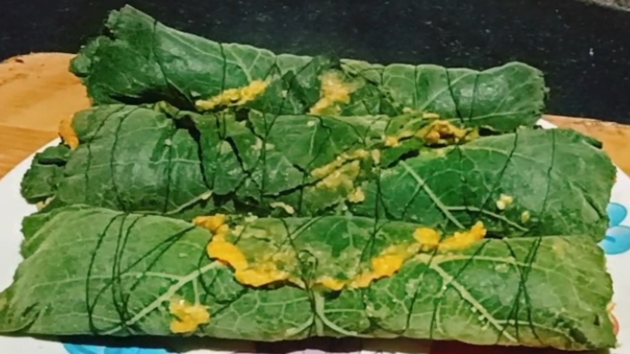 ডাল বাটা দিয়ে কুমড়া পাতার দারুন একটি বড়া রেসিপি dal bata diye komro patar Bora recipe.