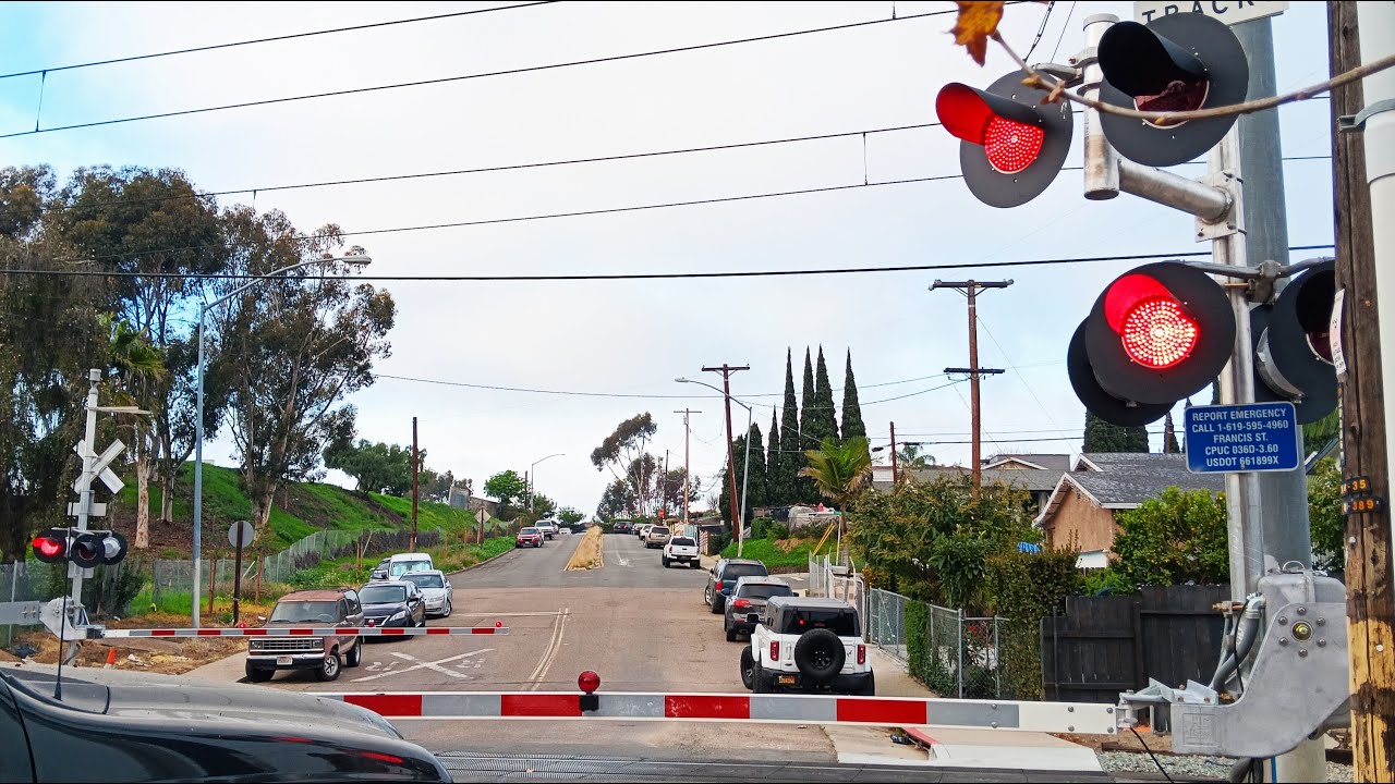 (AFTER) 3-Day Old MTS #railroadcrossing Signals (Imperial Ave & Francis St)