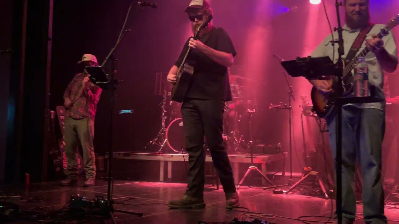 Oliver Anthony - Cobwebs And Cocaine (Live at Columbia Theater Berlin 2025)