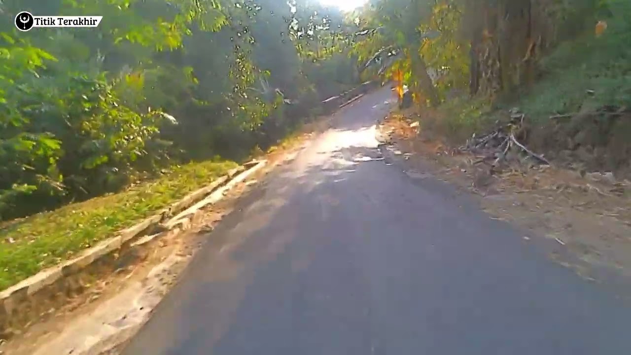 jalan desa peusing - bandorasa - linggarjati, Kab.Kuningan - Jabar