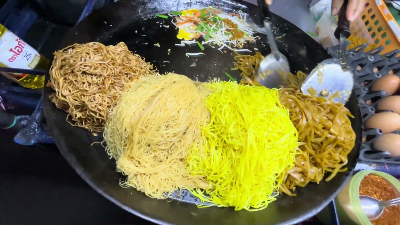ロコスタイル屋台のパッタイ1    タイランド　　