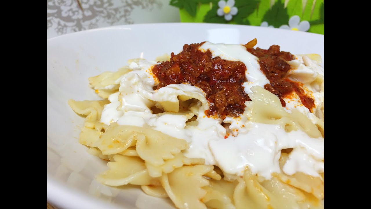 Nudeln mit Joghurt Hackfleischsauce wie Manti